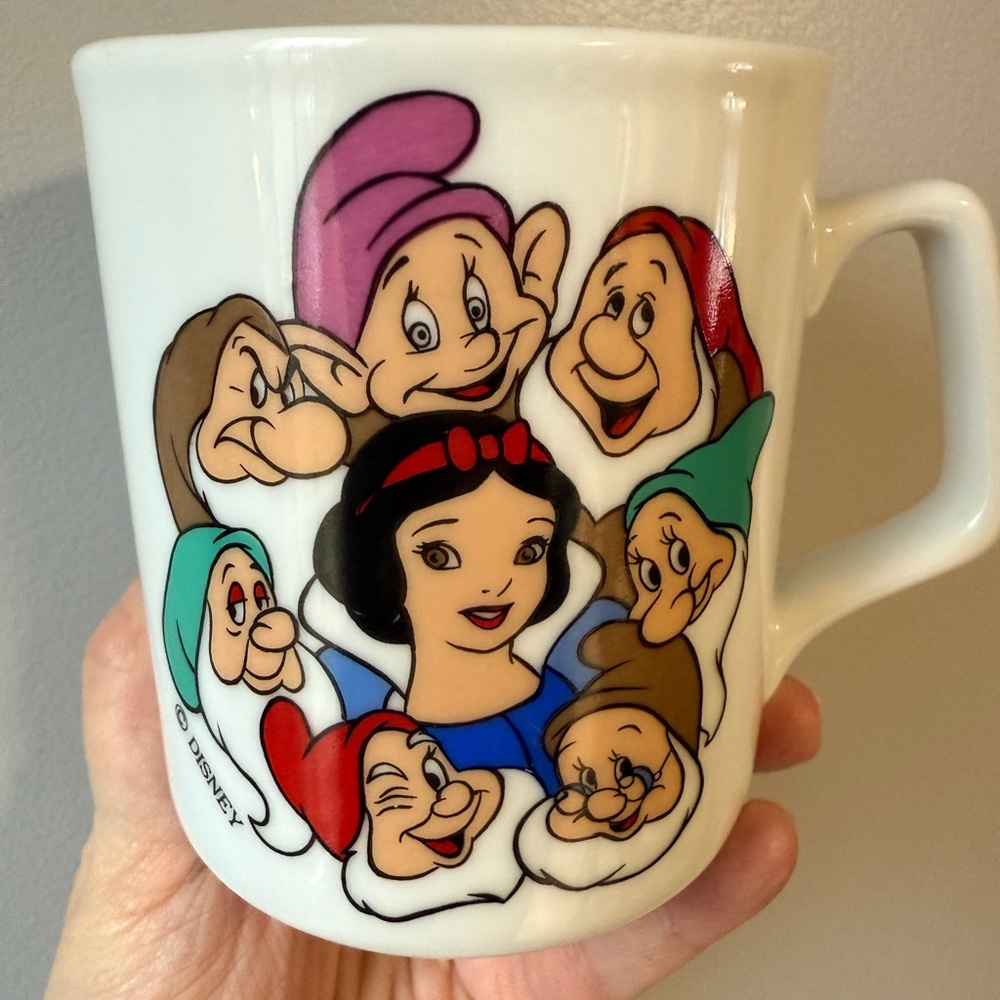 Disney Mug with Snow White and Dwarfs in Multicolor